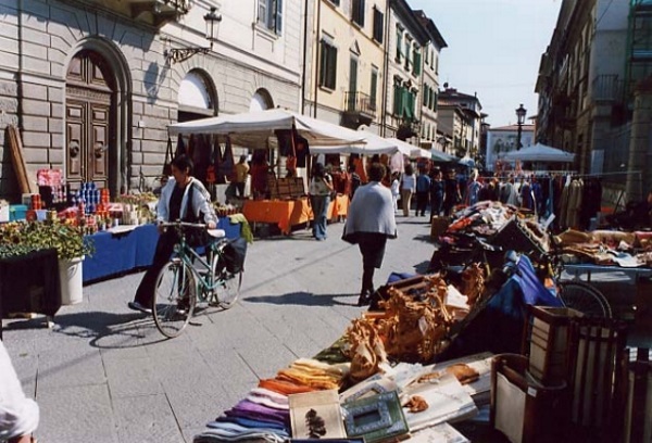 Bolkestein: Anva Confesercenti, su mercati ambulanti indiscrezioni preoccupanti, si accontenta l’Europa ma si rischia di dare colpo di grazia ad un comparto già in difficoltà